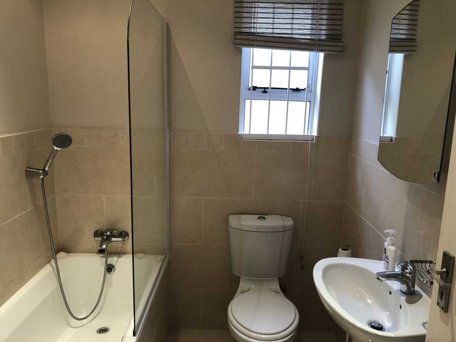 To Let 2 Bedroom Property for Rent in Muizenberg Western Cape